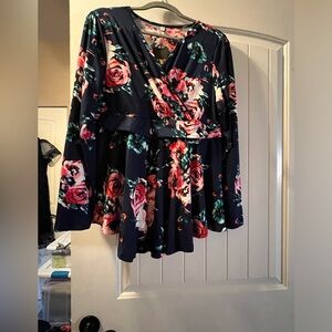 NWT: size 1x P2P 19.5  ..1x soft and stretchy top